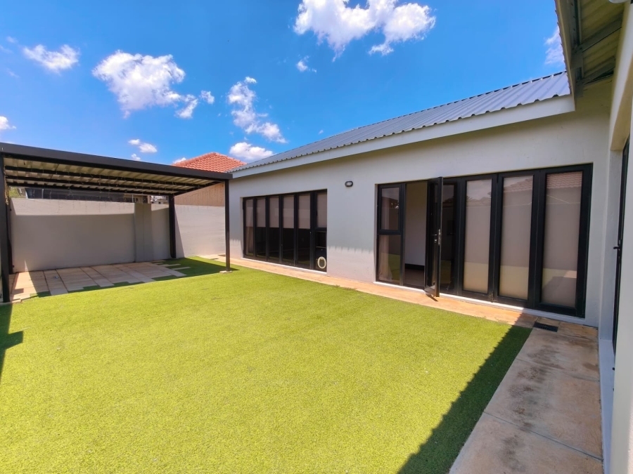 2 Bedroom Property for Sale in Waterberry Estate North West